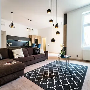 Regi Highrise Oasis Budapest